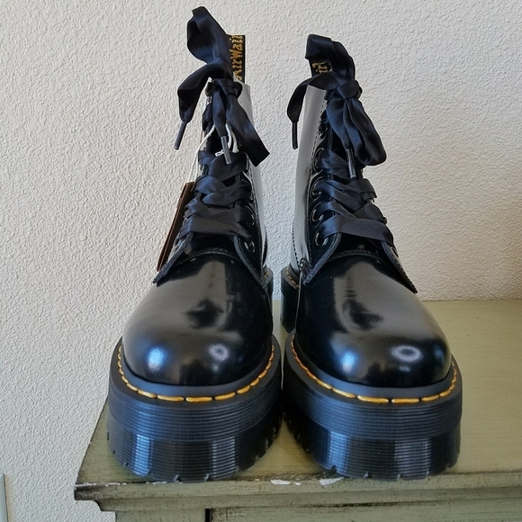 Dr. Martens Molly Platform Lace-Up Boots - Picture 11 of 12